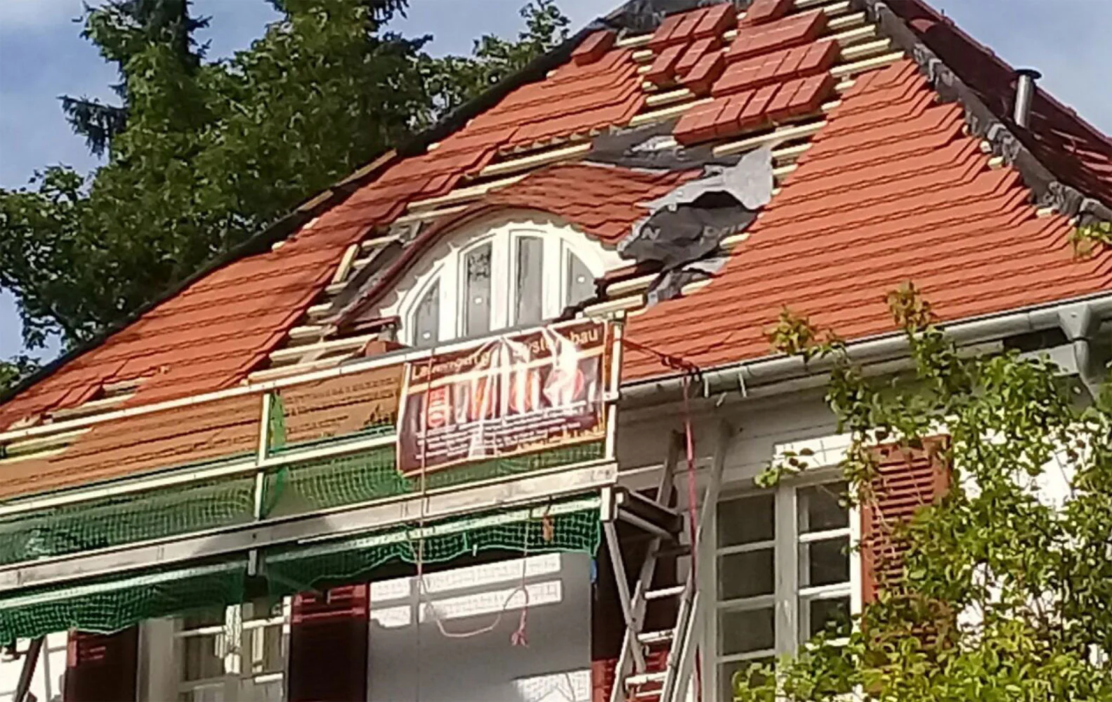 Fertiggestelltes Dach nach der Neueindeckung